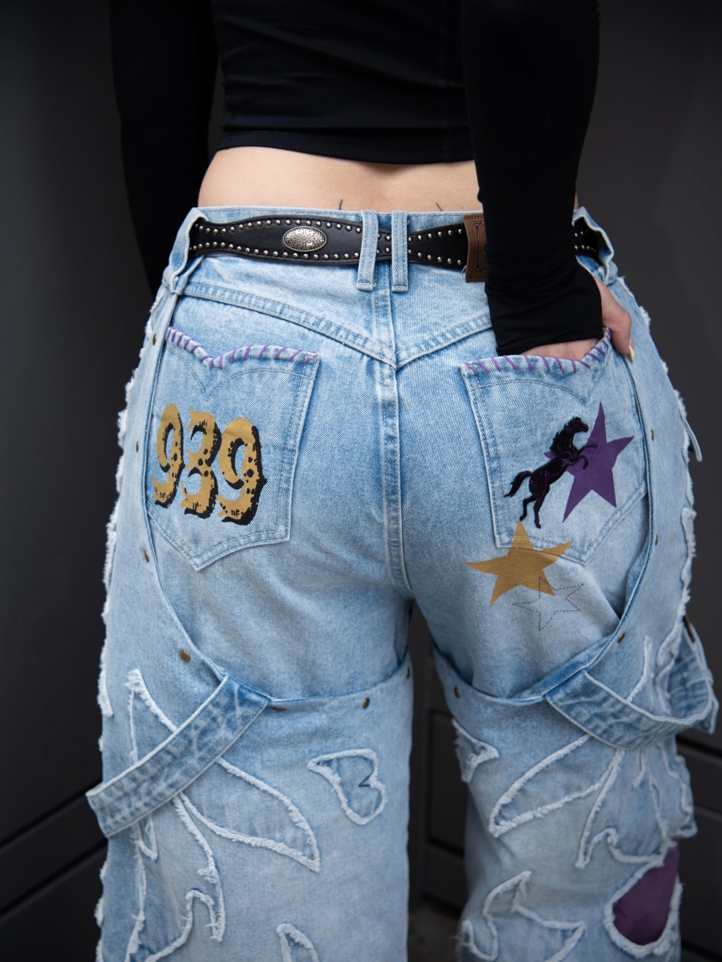 "ADVENTURES" Jeans