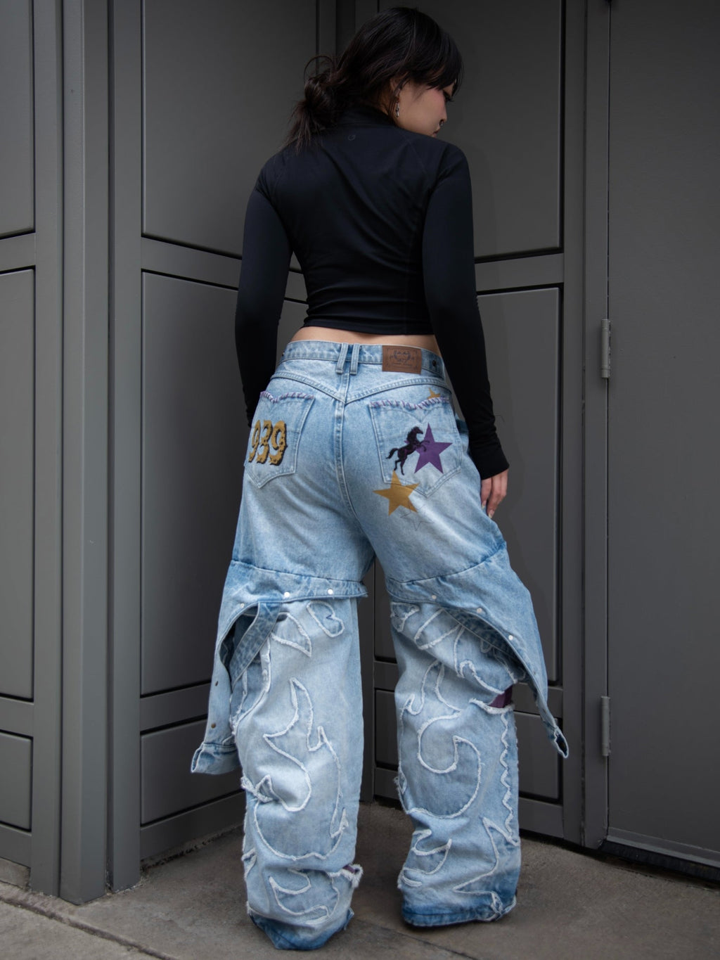 "ADVENTURES" Jeans