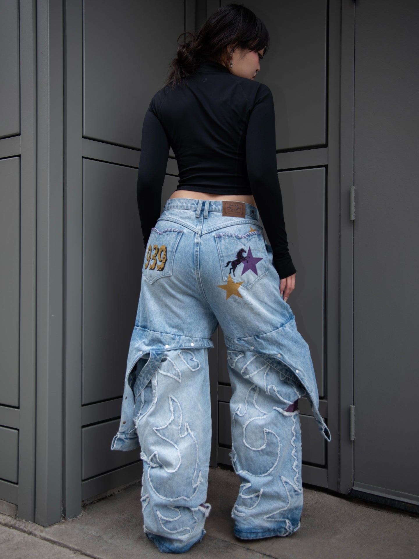 "ADVENTURES" Jeans