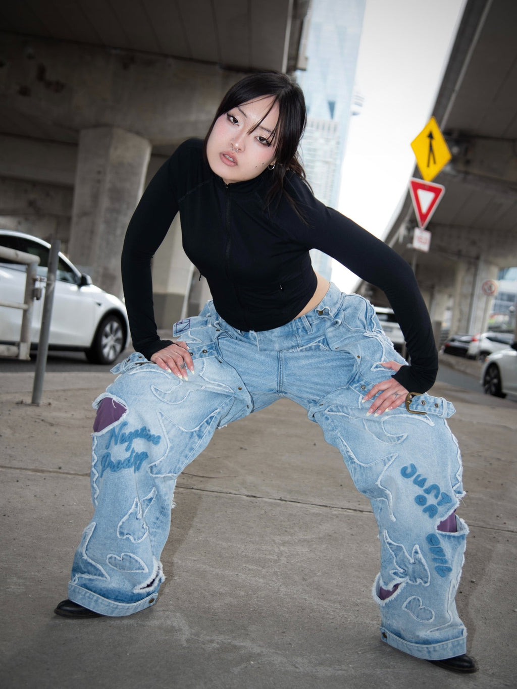 "ADVENTURES" Jeans