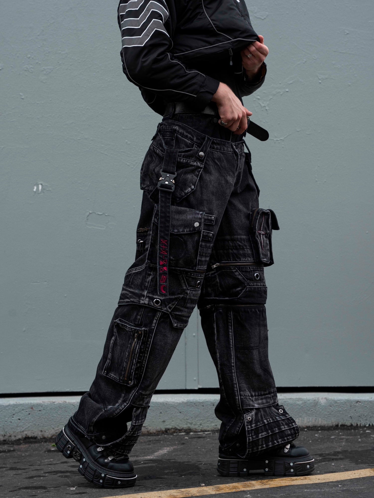 "SPIRAL" Cargo Pants