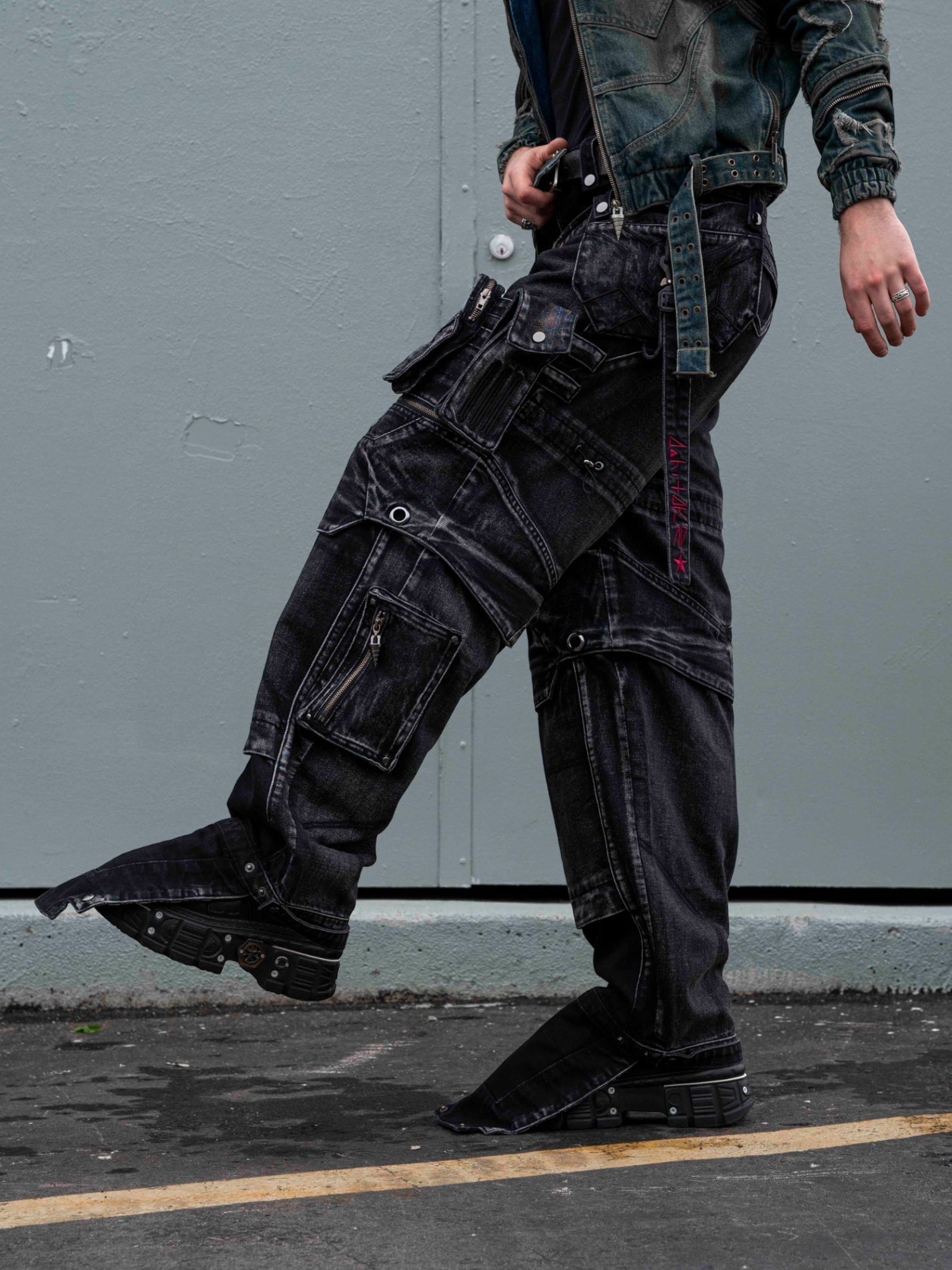 "SPIRAL" Cargo Pants